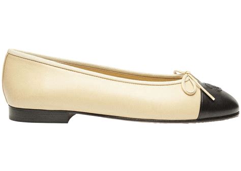 Chanel Lambskin 10mm Ballet Flats Beige Black .